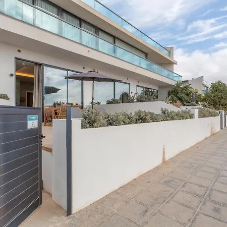 Maar 2 - Seafront Apartment